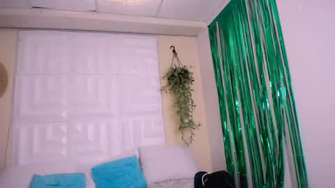 DINA online show from 04/12/26, 06:35