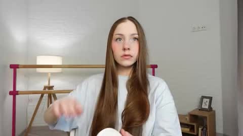 Snapshot of dina_peach chatting on 03/21/26, 05:56 Dina online show from 03/21/26, 05:56