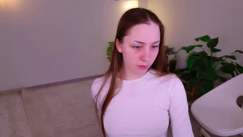 Snapshot of dina_peach chatting on 04/11/26, 05:56 Dina online show from 04/11/26, 05:56