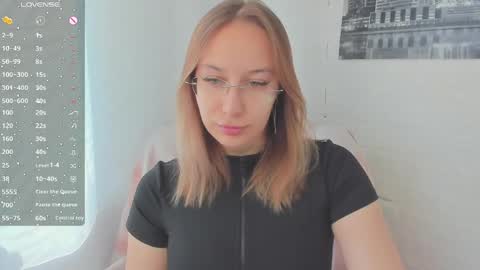 Snapshot of dina_sunshine chatting on 04/03/26, 07:39 Dina online show from 04/03/26, 07:39
