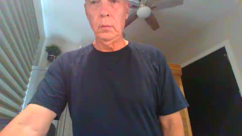 Snapshot of dinger524678 chatting on 05/12/26, 09:01 dinger524678 online show from 05/12/26, 09:01