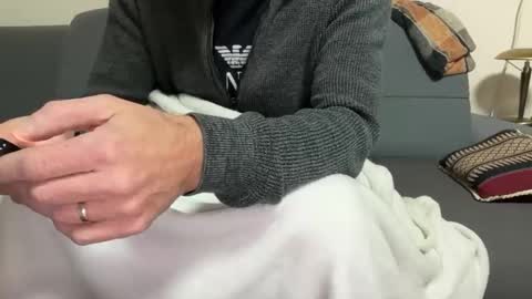 dinnerout1111 online show from 11/20/25, 03:07