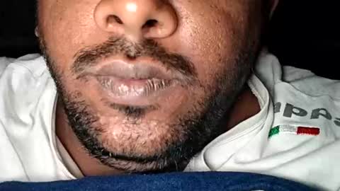 Snapshot of dino_7711 chatting on 11/15/25, 06:37 dyno online show from 11/15/25, 06:37