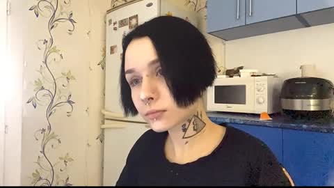 Cate online show from 10/19/25, 09:04