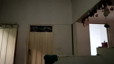 Snapshot of diora_squirt_juicy chatting on 12/05/25, 02:14 diora_squirt_juicy online show from 12/05/25, 02:14