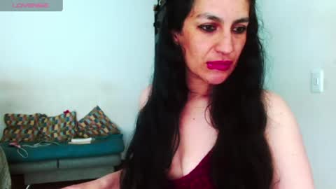 Snapshot of diosa_gil chatting on 07/10/26, 02:38 diosa_gil online show from 07/10/26, 02:38