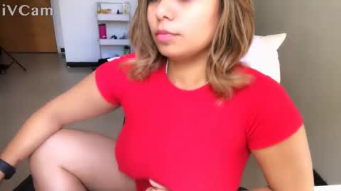 diosadeluniverso_ online show from 10/21/25, 12:39