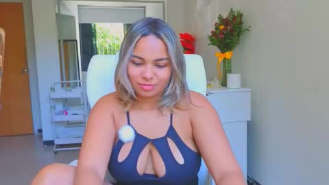 Snapshot of diosadeluniverso_ chatting on 03/22/26, 02:42 diosadeluniverso_ online show from 03/22/26, 02:42