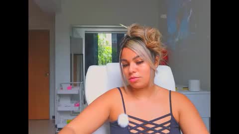 Snapshot of diosadeluniverso_ chatting on 03/29/26, 04:40 diosadeluniverso_ online show from 03/29/26, 04:40