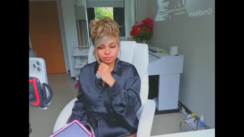 Snapshot of diosadeluniverso_ chatting on 04/16/26, 12:50 diosadeluniverso_ online show from 04/16/26, 12:50