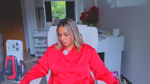 Snapshot of diosadeluniverso_ chatting on 04/17/26, 12:30 diosadeluniverso_ online show from 04/17/26, 12:30