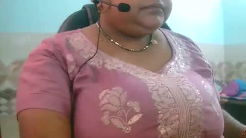 dipa2345 online show from 09/22/25, 11:12