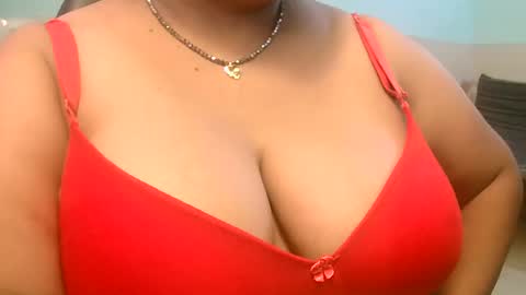 dipa2345 online show from 10/05/25, 04:33