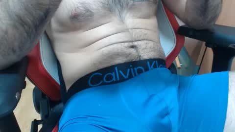 Snapshot of dirfocus chatting on 11/05/25, 05:18 Z online show from 11/05/25, 05:18