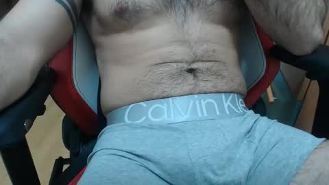 Snapshot of dirfocus chatting on 11/05/25, 06:52 Z online show from 11/05/25, 06:52