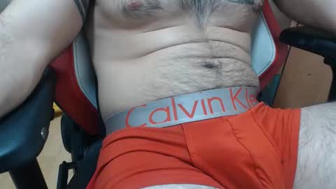 Snapshot of dirfocus chatting on 11/18/25, 05:01 Z online show from 11/18/25, 05:01