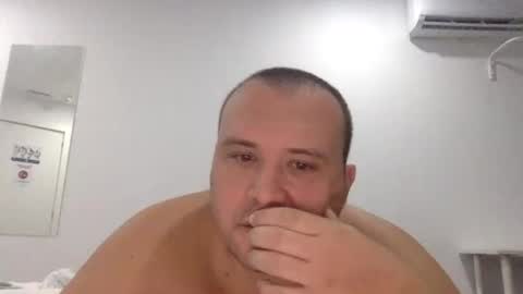 Snapshot of dirme chatting on 11/12/25, 11:25 dirme online show from 11/12/25, 11:25