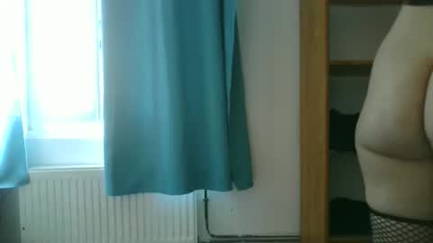 Shelly online show from 09/28/25, 10:42