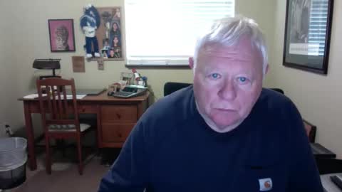 Snapshot of dirtrider195080438 chatting on 04/20/26, 10:11 dirtrider195080438 online show from 04/20/26, 10:11