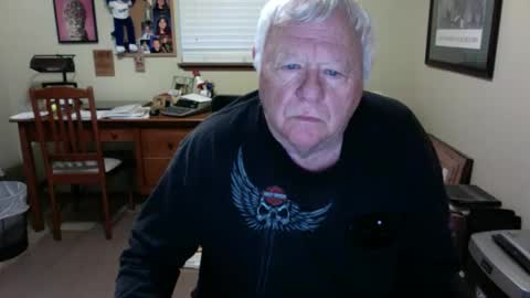 dirtrider195080438 online show from 05/22/26, 03:46