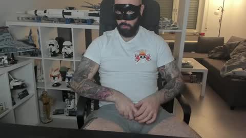 Robert online show from 01/13/25, 03:34