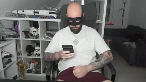 Robert online show from 11/02/25, 12:02