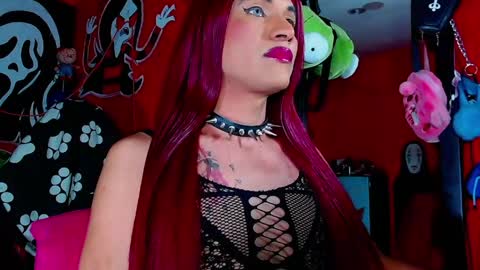 Snapshot of dirtydanezka chatting on 05/20/26, 08:37 dirtydanezka online show from 05/20/26, 08:37
