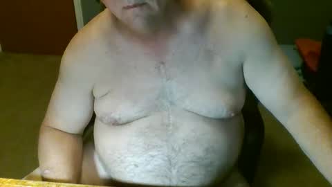 Snapshot of dirtydave52 chatting on 09/30/25, 10:15 dirtydave52 online show from 09/30/25, 10:15