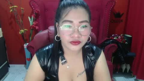LatexQueen online show from 02/26/25, 11:20