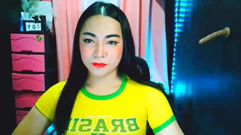 Snapshot of dirtygirls_grace chatting on 02/01/26, 08:02 grace online show from 02/01/26, 08:02