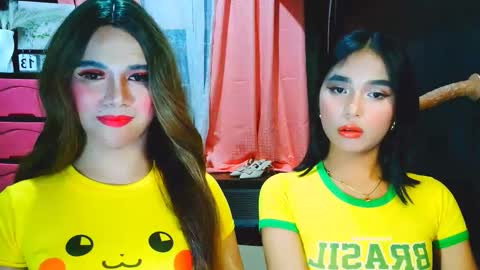 Snapshot of dirtygirls_grace chatting on 02/13/26, 12:01 grace online show from 02/13/26, 12:01