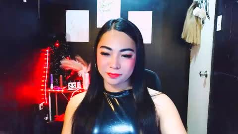 Snapshot of dirtygirls_grace chatting on 02/25/26, 02:27 grace online show from 02/25/26, 02:27