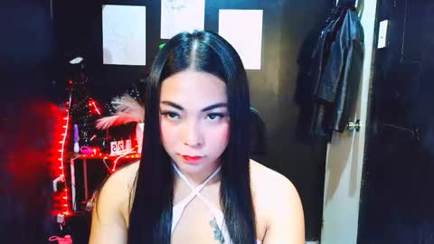 Snapshot of dirtygirls_grace chatting on 02/26/26, 01:21 grace online show from 02/26/26, 01:21