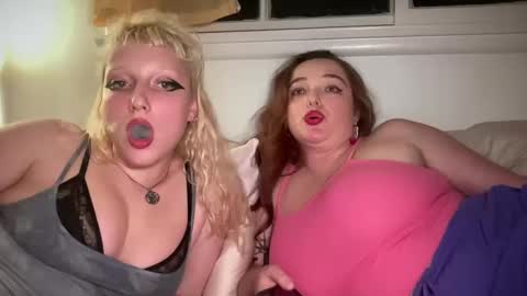 Snapshot of dirtylaneyjane chatting on 12/16/24, 02:15 Laney Jane online show from 12/16/24, 02:15