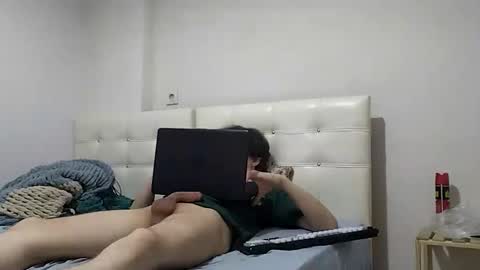 Snapshot of dirtywhiteguy376695 chatting on 10/15/25, 12:11 dirtywhiteguy376695 online show from 10/15/25, 12:11