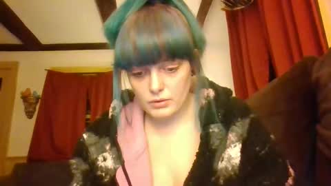 Crystal online show from 11/07/25, 03:17