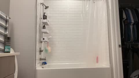 Snapshot of discgolf4life chatting on 02/26/25, 01:32 JustinDulgeXXX online show from 02/26/25, 01:32