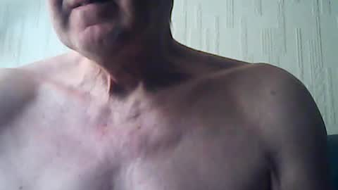 Snapshot of discovery63 chatting on 06/20/26, 01:14 discovery63 online show from 06/20/26, 01:14