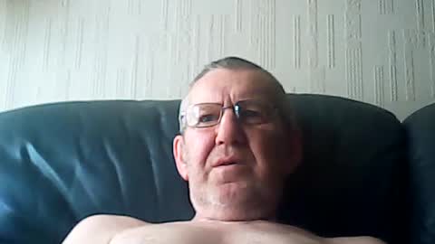 Snapshot of discovery63 chatting on 07/28/26, 11:17 discovery63 online show from 07/28/26, 11:17