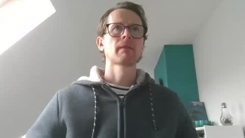 Snapshot of discovery_99 chatting on 12/17/24, 12:11 discovery_99 online show from 12/17/24, 12:11