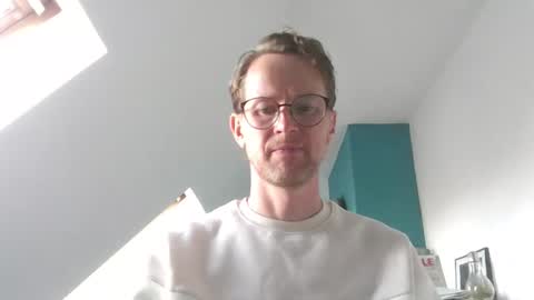 Snapshot of discovery_99 chatting on 09/09/25, 01:54 discovery_99 online show from 09/09/25, 01:54