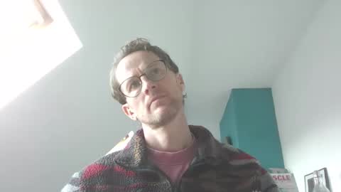 Snapshot of discovery_99 chatting on 09/23/25, 10:51 discovery_99 online show from 09/23/25, 10:51