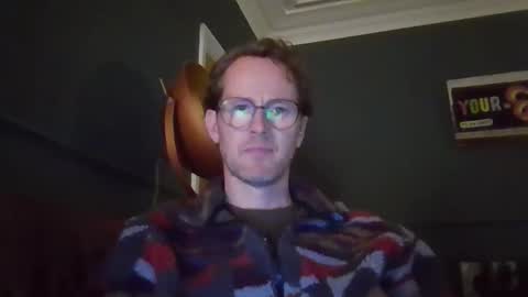 Snapshot of discovery_99 chatting on 10/04/25, 09:46 discovery_99 online show from 10/04/25, 09:46