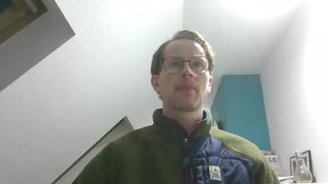 Snapshot of discovery_99 chatting on 12/04/25, 05:21 discovery_99 online show from 12/04/25, 05:21