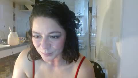 Snapshot of disneey2888 chatting on 02/01/26, 01:31 disneey2888 online show from 02/01/26, 01:31