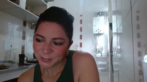 Snapshot of disneey2888 chatting on 02/08/26, 01:14 disneey2888 online show from 02/08/26, 01:14