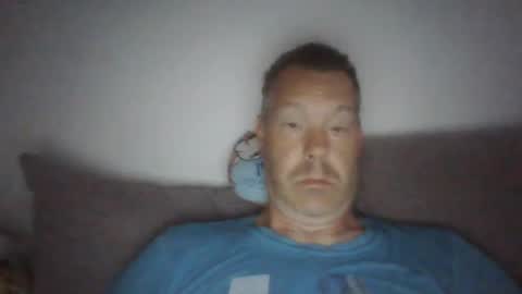 Snapshot of disney0988 chatting on 08/09/26, 03:44 disney0988 online show from 08/09/26, 03:44