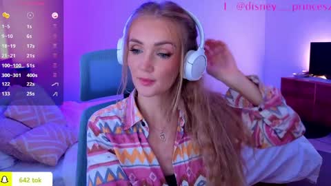 Snapshot of disney__princess chatting on 03/08/26, 08:18 JASMINE online show from 03/08/26, 08:18