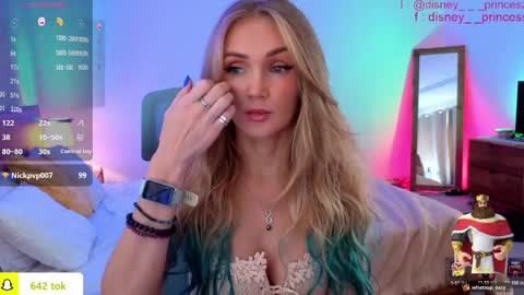 Snapshot of disney__princess chatting on 04/08/26, 05:18 JASMINE online show from 04/08/26, 05:18