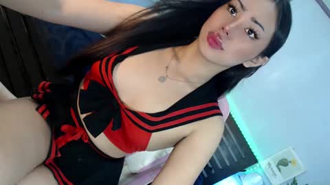 Snapshot of disneycum69_bella chatting on 03/04/25, 10:57 disneycum69_bella online show from 03/04/25, 10:57